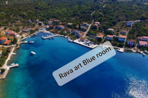 Rava Art Amphora studio and room